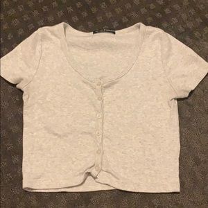 grey top